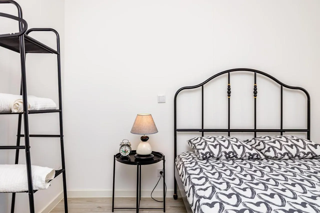 Apartment Dora'S Home Cacilhas